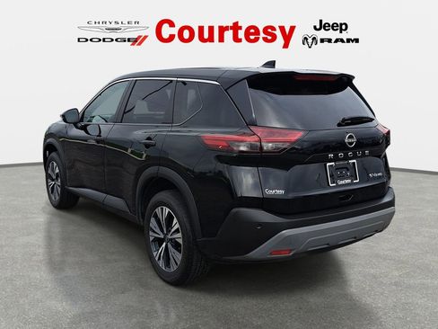 Used 2022 Nissan Rogue SV AWD/4WD image 7