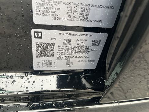 Used 2024 Chevrolet Silverado 1500 LT AWD/4WD image 29