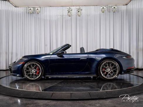 Used 2021 Porsche 911 Carrera 4S AWD/4WD image 9