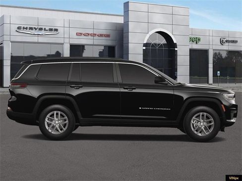 New 2025 Jeep Grand Cherokee L Laredo image 9