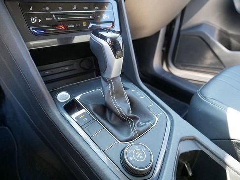 Certified 2023 Volkswagen Tiguan SE AWD/4WD image 32