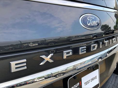 Used 2022 Ford Expedition Max Limited RWD image 30