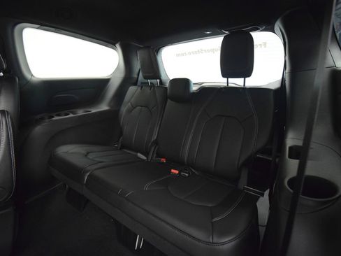 New 2027 Chrysler Pacifica LX FWD image 33