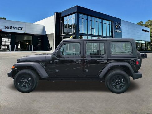 Used 2022 Jeep Wrangler Unlimited Sport AWD/4WD image 7