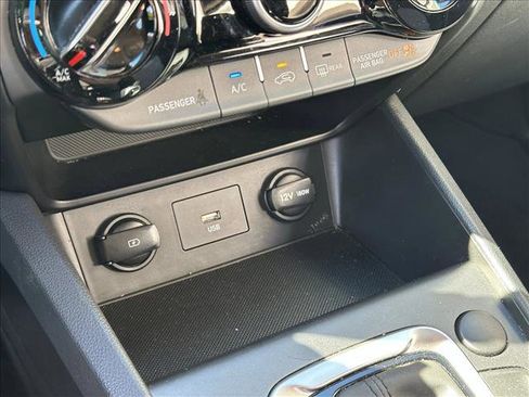 Used 2023 Hyundai Kona SE w/ Cargo Package image 15