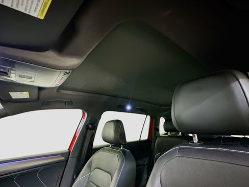 Used 2024 Volkswagen Tiguan SEL R-Line image 27