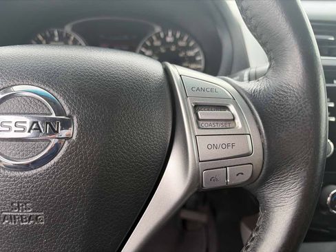 Used 2015 Nissan Altima 2.5 SV FWD image 37