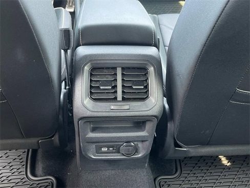 Used 2022 Volkswagen Tiguan SEL R-Line image 18