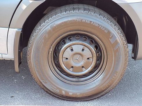 Used 2024 Mercedes-Benz Sprinter 2500 image 29