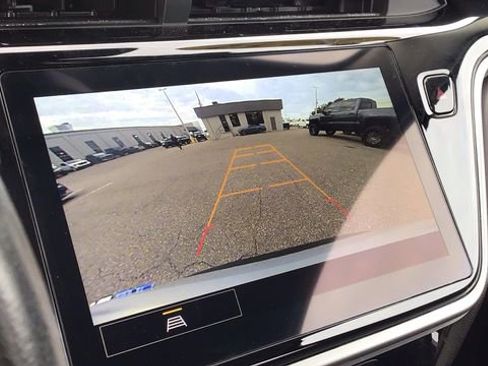 Used 2023 Chevrolet Bolt EUV LT w/ Convenience Package image 22