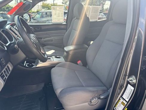 Used 2015 Toyota Tacoma PreRunner w/ TRD Sport Package RWD image 20