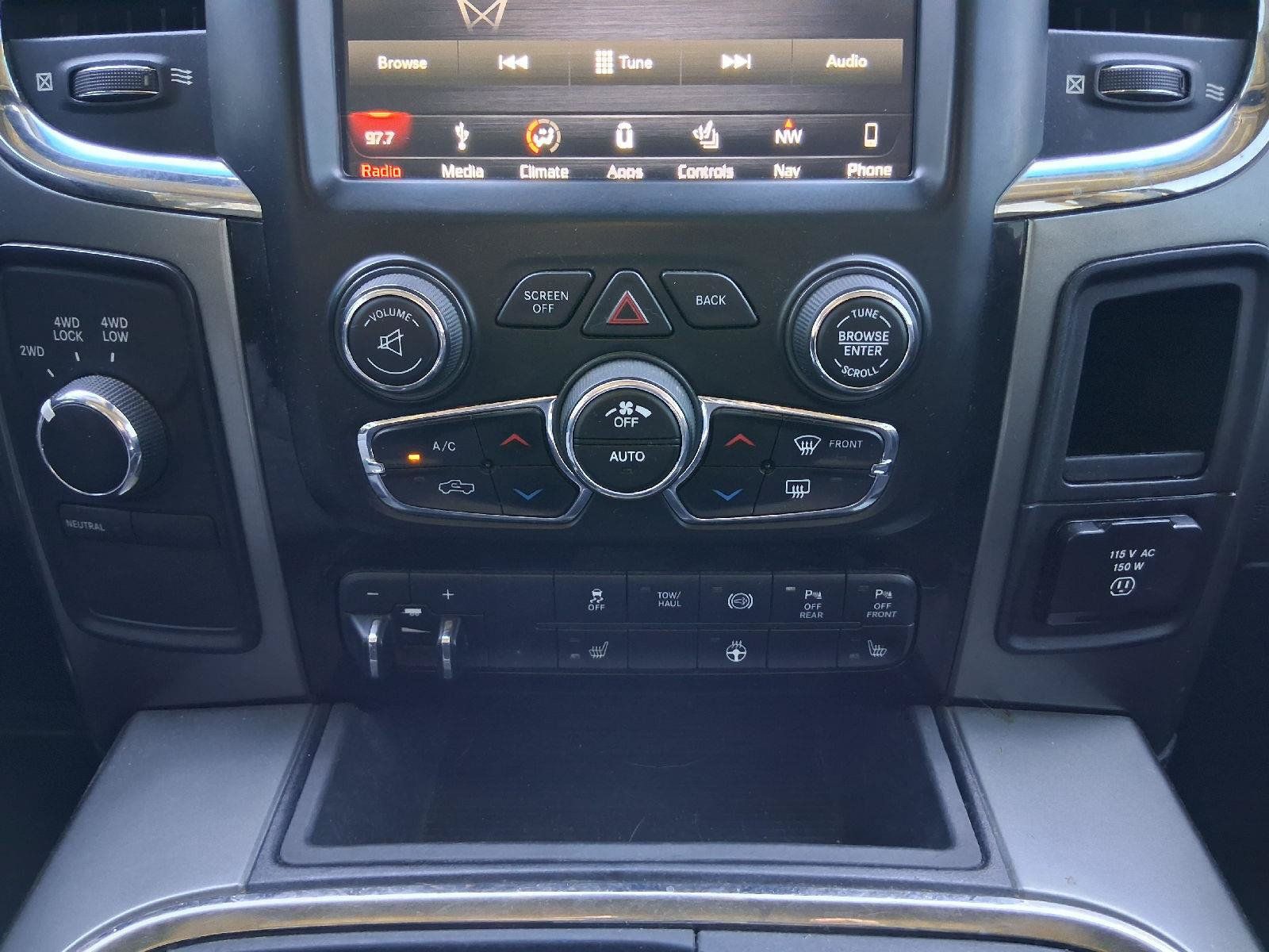 Used 2018 RAM 2500 Big Horn w/ Sport Appearance Group AWD/4WD image 30
