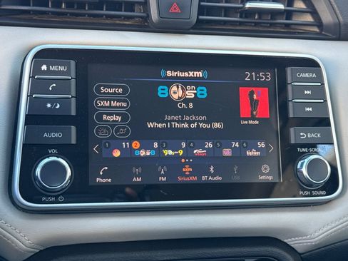 Used 2020 Nissan Versa SV image 23