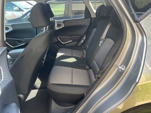 Used 2025 Kia Soul LX w/ LX Technology Package image 23