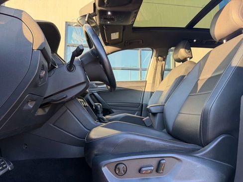 Used 2021 Volkswagen Tiguan SE R-Line image 10