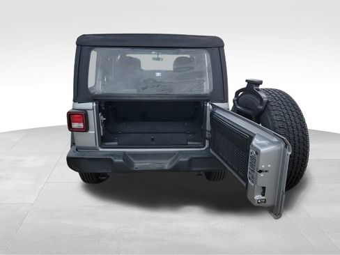 Used 2021 Jeep Wrangler Unlimited Sport image 14