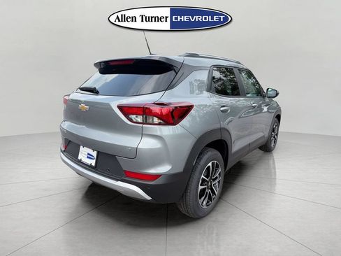 New 2026 Chevrolet TrailBlazer LT w/ LT Cold Weather Package FWD image 4