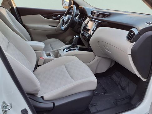 Certified 2021 Nissan Rogue Sport SV image 11