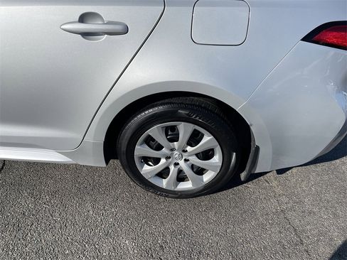 Used 2023 Toyota Corolla LE image 10