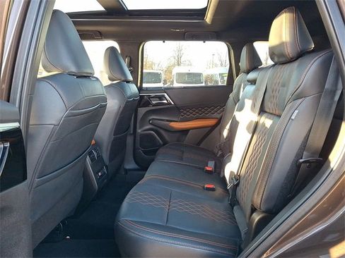 Used 2022 Mitsubishi Outlander SEL image 20