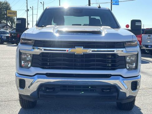 Used 2024 Chevrolet Silverado 2500 LT image 29