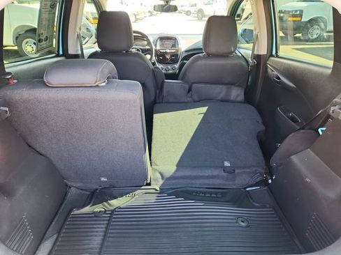 Used 2021 Chevrolet Spark LT FWD image 30