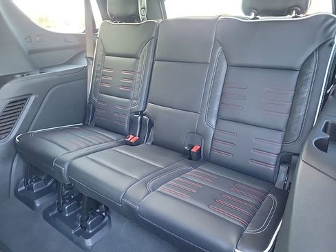 Used 2025 GMC Yukon AT4 Ultimate image 17