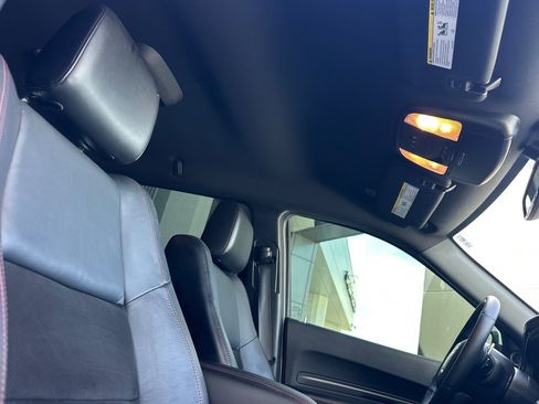 Used 2022 Dodge Durango R/T RWD image 25