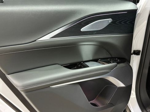 New 2026 Cadillac Lyriq Premium Sport image 40