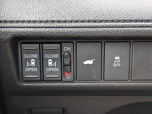 Used 2025 Honda Odyssey Sport-L image 27