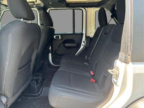 Used 2019 Jeep Wrangler Unlimited Sport S AWD/4WD image 13