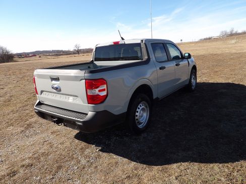 Used 2024 Ford Maverick XL image 7