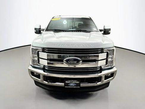 Used 2018 Ford F250 Lariat w/ Lariat Value Package AWD/4WD image 2