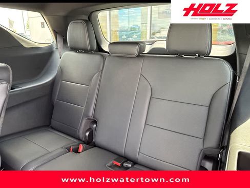 Certified 2025 Chevrolet Traverse LT AWD/4WD image 13