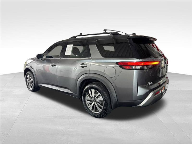 Used 2022 Nissan Pathfinder SL w/ Lighting Package (N92) AWD/4WD image 7