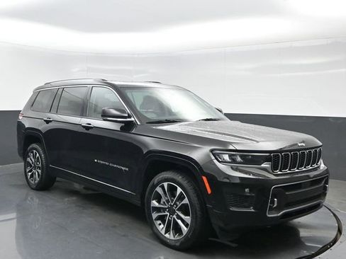 Used 2021 Jeep Grand Cherokee L Overland w/ Luxury Tech Group IV AWD/4WD image 8