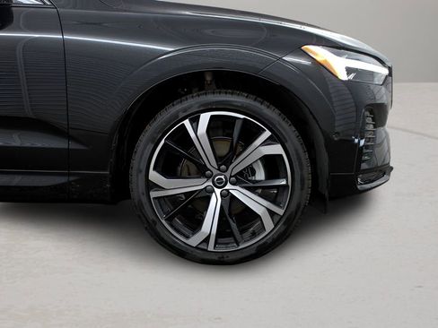 Certified 2025 Volvo XC60 B5 Ultra AWD/4WD image 47