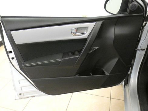Used 2018 Toyota Corolla LE FWD image 10