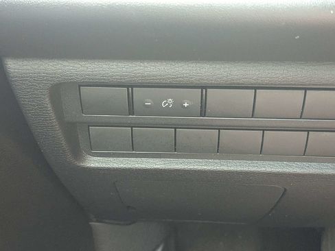 Used 2024 Mitsubishi Outlander SE AWD/4WD image 27