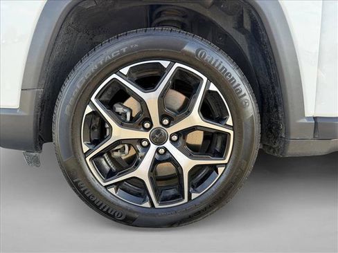 Used 2025 Jeep Compass Limited image 23