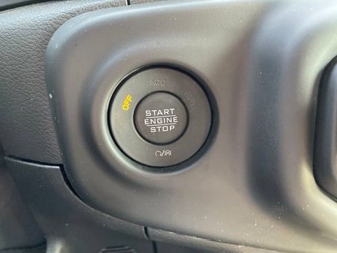 Used 2023 Jeep Gladiator Rubicon w/ Cold Weather Group AWD/4WD image 14