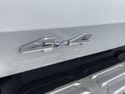 New 2026 Toyota Tundra SR5 AWD/4WD image 12
