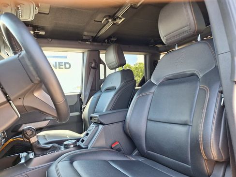 Used 2023 Ford Bronco Badlands w/ Sasquatch Package AWD/4WD image 25
