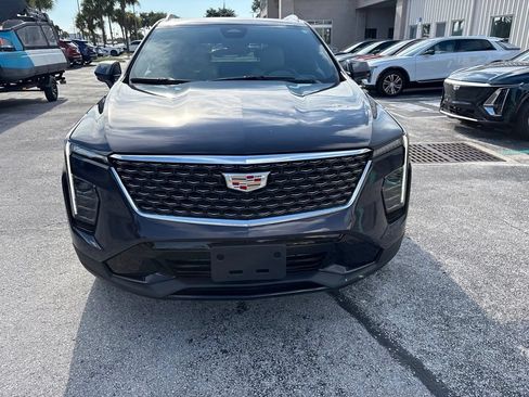 Used 2025 Cadillac XT4 Premium Luxury w/ Technology Package FWD image 14