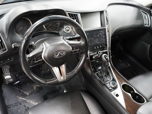 Used 2019 INFINITI Q50 Luxe RWD image 11