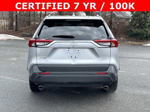 Used 2025 Toyota RAV4 XLE image 3