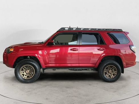 Used 2021 Toyota 4Runner TRD Off-Road AWD/4WD image 8