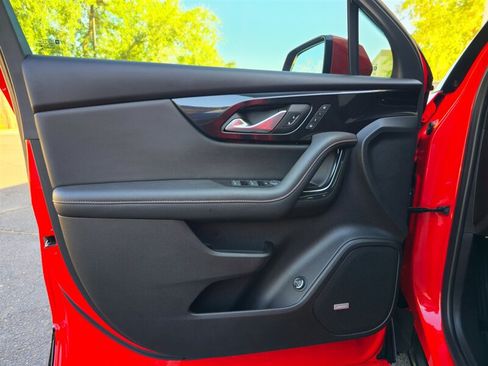 Used 2022 Chevrolet Blazer RS w/ Enhanced Convenience Package FWD image 10