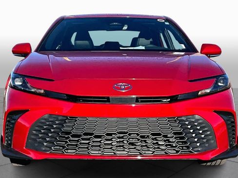 Certified 2025 Toyota Camry SE image 3