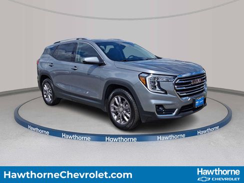 Used 2023 GMC Terrain SLT w/ Infotainment Package II AWD/4WD image 1